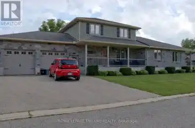 1052 BAY Street Norfolk (Port Rowan) Ontario N0E1M0