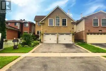 2274 Chapman Court, Pickering (Brock Ridge), Ontario L1X2E8, 6 Bedrooms Bedrooms, ,4 BathroomsBathrooms,All Houses,For Sale,Chapman,E10425100