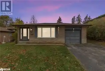 26 ROSLYN Road, Barrie, Ontario L4M2X6, 3 Bedrooms Bedrooms, ,1 BathroomBathrooms,All Houses,For Rent,ROSLYN,40677789