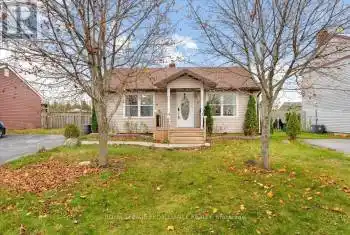 17 Inkerman Avenue, Prince Edward County (Picton), Ontario K0K2T0, 2 Bedrooms Bedrooms, ,1 BathroomBathrooms,All Houses,For Sale,Inkerman,X10426285