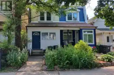 106 Lamb Avenue Toronto (Greenwood-Coxwell) Ontario M4J4M6