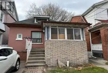 540 Gladstone Avenue, Toronto (Dovercourt-Wallace Emerson-Junction), Ontario M6H3J2, 4 Bedrooms Bedrooms, ,2 BathroomsBathrooms,All Houses,For Sale,Gladstone,W10422933