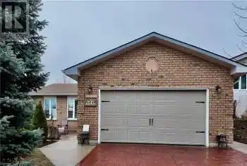 355 PENETANGORE Row, Kincardine, Ontario N2Z2K1, 3 Bedrooms Bedrooms, ,2 BathroomsBathrooms,All Houses,For Sale,PENETANGORE,40673433