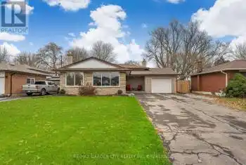 674 Clare Avenue, Welland (767 - N. Welland), Ontario L3C3C1, 4 Bedrooms Bedrooms, ,2 BathroomsBathrooms,All Houses,For Sale,Clare,X10428473