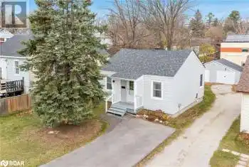 13 ALBANY Avenue, Orillia, Ontario L3V2T2, 3 Bedrooms Bedrooms, ,1 BathroomBathrooms,All Houses,For Sale,ALBANY,40677689