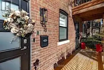 16-18 Page Street Unit# 16, Toronto (Palmerston-Little Italy), Ontario M6G1J2, 4 Bedrooms Bedrooms, ,4 BathroomsBathrooms,All Houses,For Sale,Page,C10428784