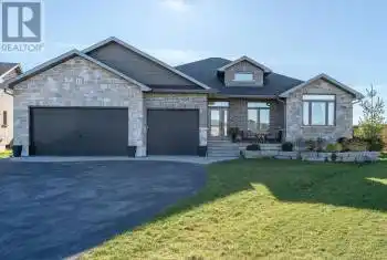 33 Crews Crescent, Quinte West, Ontario K8V0G4, 4 Bedrooms Bedrooms, ,3 BathroomsBathrooms,All Houses,For Sale,Crews,X10429203