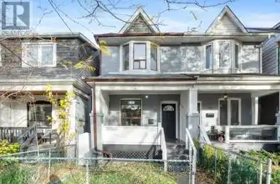 15 Alton Avenue Toronto (South Riverdale) Ontario M4L2M3