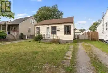 390 Gatfield Avenue, Welland, Ontario L3B5B2, 2 Bedrooms Bedrooms, ,1 BathroomBathrooms,All Houses,For Sale,Gatfield,X9375456