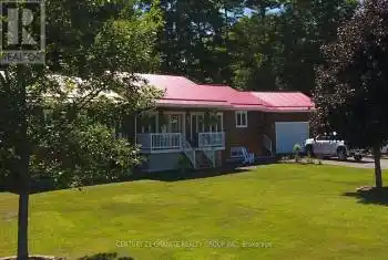 1585 East Road Loop, Hastings Highlands, Ontario K0L2R0, 4 Bedrooms Bedrooms, ,3 BathroomsBathrooms,All Houses,For Sale,East Road Loop,X10430586