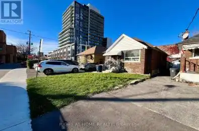 62 Lanark Avenue Toronto (Oakwood Village) Ontario M6C2B5