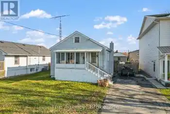 74 Knoll Street, Port Colborne (877 - Main Street), Ontario L3K5A6, 2 Bedrooms Bedrooms, ,1 BathroomBathrooms,All Houses,For Sale,Knoll,X10431599