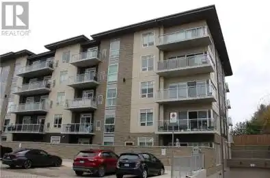 16 MARKLE Crescent Unit# 102 Ancaster Ontario L9G0H4