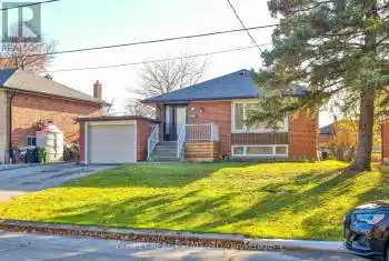 111 Camborne Avenue, Toronto (Downsview-Roding-CFB), Ontario M3M2P9, 3 Bedrooms Bedrooms, ,2 BathroomsBathrooms,All Houses,For Sale,Camborne,W10432341