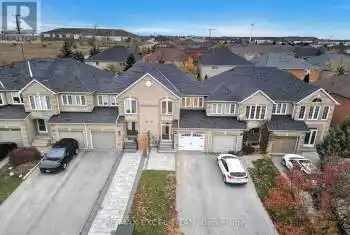 74 Giancola Crescent, Vaughan (Maple), Ontario L6A2T5, 3 Bedrooms Bedrooms, ,4 BathroomsBathrooms,All Houses,For Sale,Giancola,N10432350