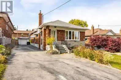 56 Elfreda Boulevard Toronto (Clairlea-Birchmount) Ontario M1L4L8