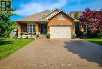 2 Hampshire Place, Hamilton (Stoney Creek Mountain), Ontario L8J3W9, 4 Bedrooms Bedrooms, ,2 BathroomsBathrooms,All Houses,For Sale,Hampshire,X10376634