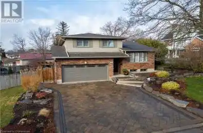 33 WOODVIEW Crescent Kitchener Ontario N2A3E5