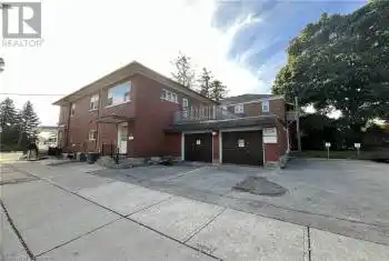 744 QUEEN Street Unit# 744, Kitchener, Ontario N2M1A4, ,All Houses,For Sale,QUEEN,40655187