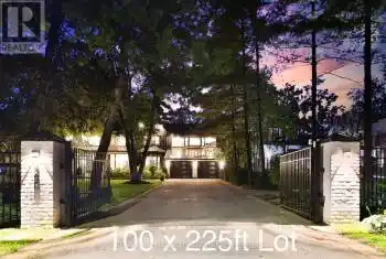 200 Chartwell Road, Oakville (Old Oakville), Ontario L6J3Z8, 5 Bedrooms Bedrooms, ,7 BathroomsBathrooms,All Houses,For Sale,Chartwell,W9370405