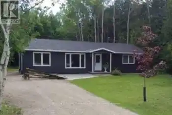 7221 Highway 6 Road, Northern Bruce Peninsula, Ontario N0H2T0, 3 Bedrooms Bedrooms, ,1 BathroomBathrooms,All Houses,For Rent,Highway 6,X11909118