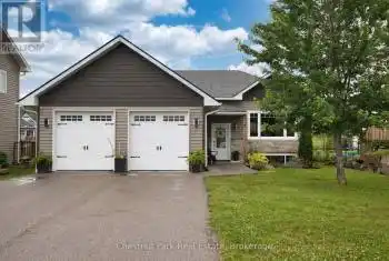 6 MILLWOOD Court, Huntsville (Chaffey), Ontario P1H0B7, 4 Bedrooms Bedrooms, ,4 BathroomsBathrooms,All Houses,For Sale,MILLWOOD,X11920090