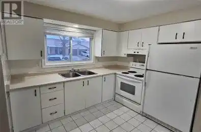 215 Trudeau Drive Unit# 34 Sarnia Ontario N7S4T5