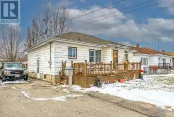 471 GENEVA Street, St. Catharines (443 - Lakeport), Ontario L2N2H4, 3 Bedrooms Bedrooms, ,2 BathroomsBathrooms,All Houses,For Sale,GENEVA,X11925206