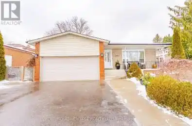 32 Dearham Wood Toronto (Guildwood) Ontario M1E1R9