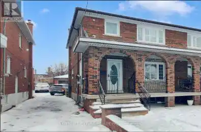 847 Runnymede Road Toronto (Rockcliffe-Smythe) Ontario M6N3W1