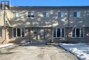 113 Bonaventure Drive Unit# 18, Hamilton (Gilbert), Ontario L9C4P8, 3 Bedrooms Bedrooms, ,2 BathroomsBathrooms,All Houses,For Sale,Bonaventure,X11933662