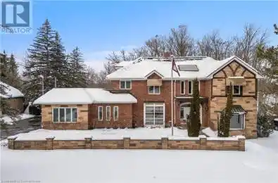 32 MAPLE HILL Drive Kitchener Ontario N2M2R8