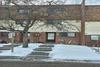 180 Mississauga Valley Boulevard, Mississauga (Mississauga Valleys), Ontario L5A3M2, 5 Bedrooms Bedrooms, ,4 BathroomsBathrooms,All Houses,For Sale,Mississauga Valley,W11935095