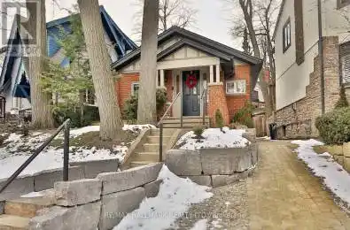 8 Beaufort Road Toronto (The Beaches) Ontario M4E1M7