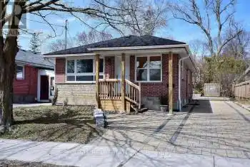 724 Chamberlain Street, Peterborough (Monaghan), Ontario K9J4M3, 5 Bedrooms Bedrooms, ,2 BathroomsBathrooms,All Houses,For Rent,Chamberlain,X11940938