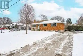 111 Leitch Drive, Grimsby (542 - Grimsby East), Ontario L3M2T9, 3 Bedrooms Bedrooms, ,1 BathroomBathrooms,All Houses,For Sale,Leitch,X11941380