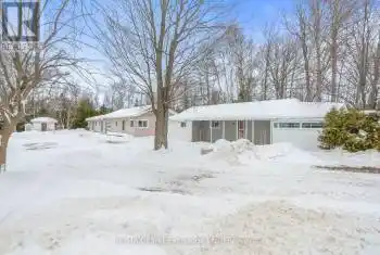 22 Southampton Parkway, South Bruce Peninsula, Ontario N0H2G0, 8 Bedrooms Bedrooms, ,3 BathroomsBathrooms,All Houses,For Sale,Southampton,X11945776