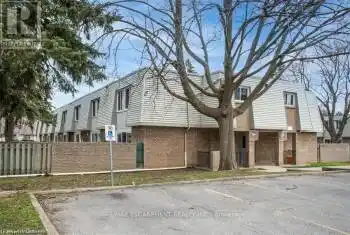 17 Old Pine Trail Unit# 178, St. Catharines (444 - Carlton/Bunting), Ontario L2M6P9, 2 Bedrooms Bedrooms, ,1 BathroomBathrooms,All Houses,For Rent,Old Pine,X11949673