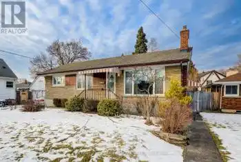 621 Carlton Street, St. Catharines (444 - Carlton/Bunting), Ontario L2M4Y3, 2 Bedrooms Bedrooms, ,2 BathroomsBathrooms,All Houses,For Sale,Carlton,X11949818