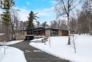 11753 Trafalgar Road, Halton Hills (Georgetown), Ontario L7G4S4, 4 Bedrooms Bedrooms, ,3 BathroomsBathrooms,All Houses,For Sale,Trafalgar,W11949939