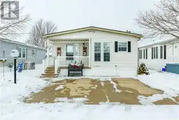 5700 BLACKWELL Sideroad Unit# 262, Sarnia, Ontario N7W1B7, 2 Bedrooms Bedrooms, ,1 BathroomBathrooms,All Houses,For Sale,BLACKWELL,25001881