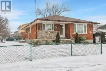 32 Sauer Avenue, Welland (773 - Lincoln/Crowland), Ontario L3B5H4, 4 Bedrooms Bedrooms, ,2 BathroomsBathrooms,All Houses,For Sale,Sauer,X11961559