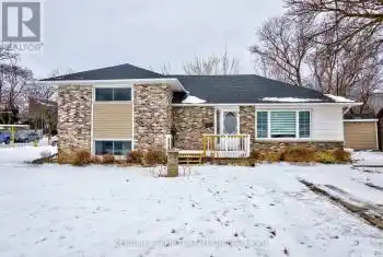 8 Plymouth Avenue, St. Catharines (450 - E. Chester), Ontario L2R2X9, 3 Bedrooms Bedrooms, ,2 BathroomsBathrooms,All Houses,For Sale,Plymouth,X11964778