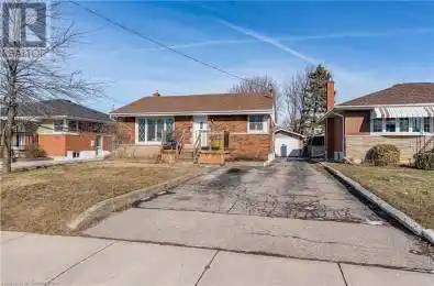 39 WILDEWOOD Avenue Hamilton Ontario L8T1X4