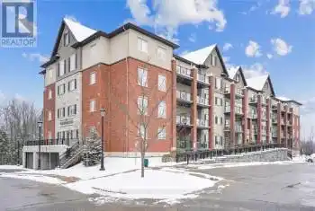 5 GREENWICH Street Unit# 205, Barrie (Ardagh), Ontario L4N7Y8, 2 Bedrooms Bedrooms, ,2 BathroomsBathrooms,Condo,For Sale,GREENWICH,S11965563