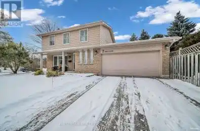 2 Liebeck Crescent Markham (Unionville) Ontario L3R1Y5