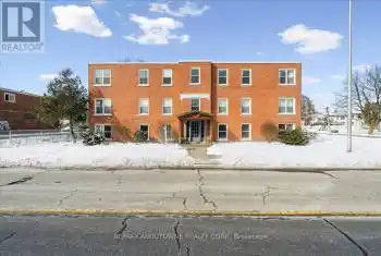 133 North Service Road Unit# 1, Oakville (College Park), Ontario L6H1A3, 2 Bedrooms Bedrooms, ,1 BathroomBathrooms,All Houses,For Rent,North Service,W11970060