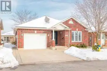 3931 Durban Lane, Lincoln (980 - Lincoln-Jordan/Vineland), Ontario L0R2C0, 2 Bedrooms Bedrooms, ,3 BathroomsBathrooms,All Houses,For Sale,Durban,X11968802