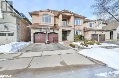 526 HIDDEN Trail Oakville Ontario L6M0N3