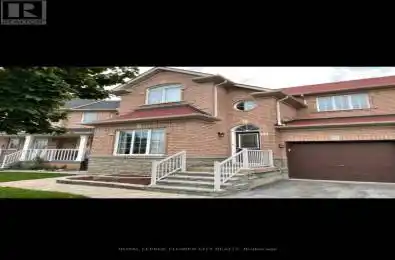 32 Starfish Court Brampton (Sandringham-Wellington) Ontario L6R2R5